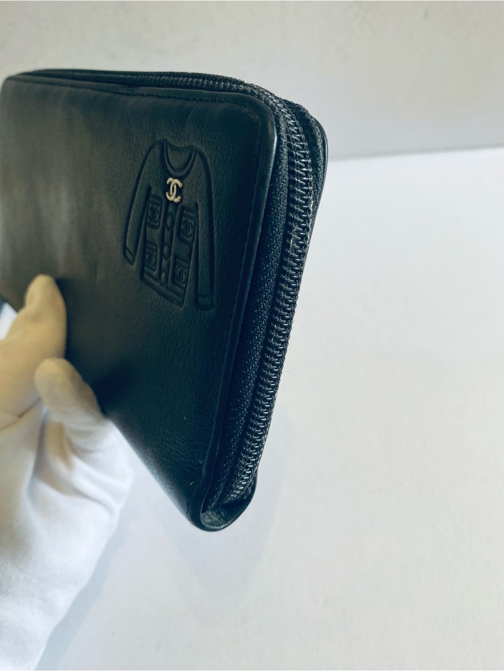 🛍️Chanel RARE Authentic & Vintage CC Jacket Motif Long Zip Around Zippy Wallet - Picture 7 of 16